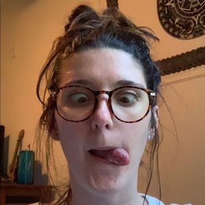 Meet your Posher, Courtney